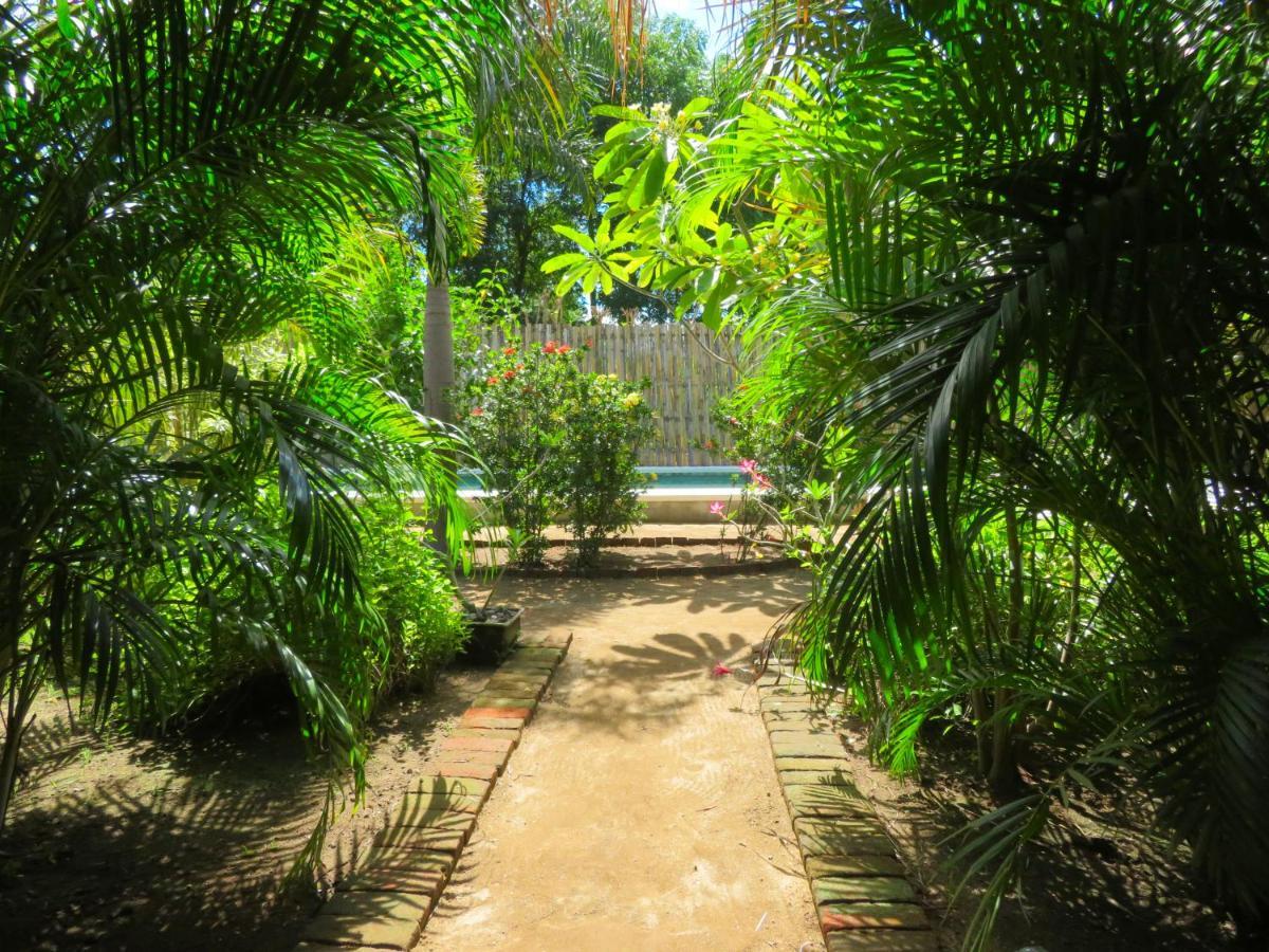 Breathe Villa Meno Gili Meno Exterior photo